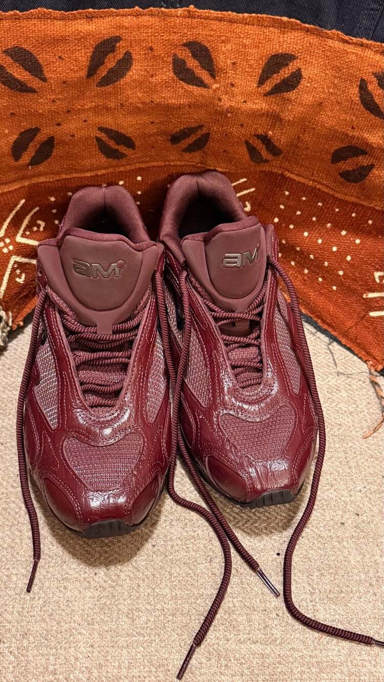 Nike Air Max Muse SE Burgundy Crush Sneakers (sz10)